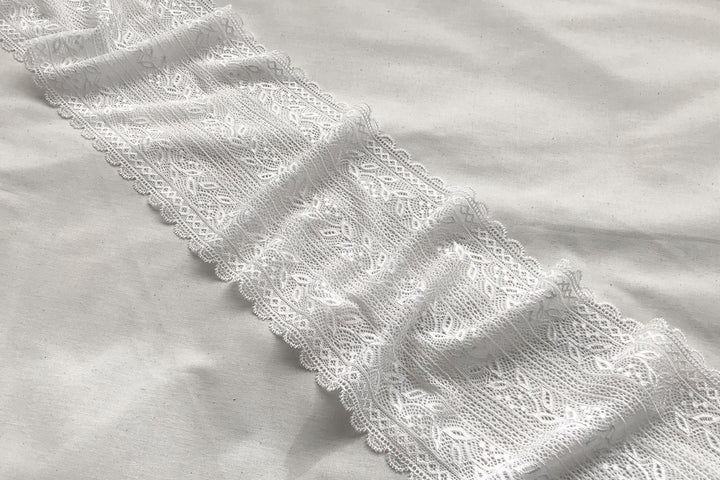 White Leaf Chantilly Lace