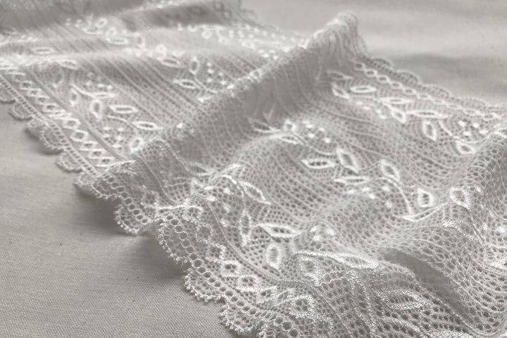 White Leaf Chantilly Lace